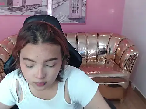 Snapshot of mia_foster_t chatting on October 21, 12:50 pm mia foster t online show from October 21, 12:50 pm