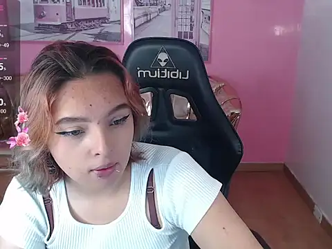 Snapshot of mia_foster_t chatting on October 31, 2:18 pm mia foster t online show from October 31, 2:18 pm