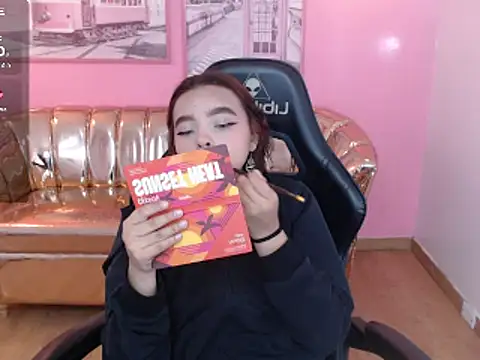 Snapshot of mia_foster_t chatting on November 24, 1:00 pm mia foster t online show from November 24, 1:00 pm