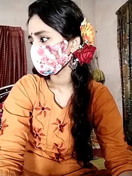 Snapshot of night_queeen7 chatting on October 3, 6:38 pm night queeen7 online show from October 3, 6:38 pm