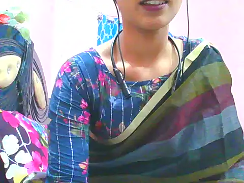 Snapshot of night_queeen7 chatting on October 27, 7:51 pm night queeen7 online show from October 27, 7:51 pm