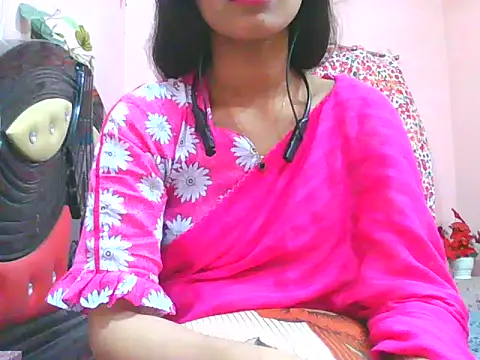 Snapshot of night_queeen7 chatting on November 5, 7:36 pm night queeen7 online show from November 5, 7:36 pm