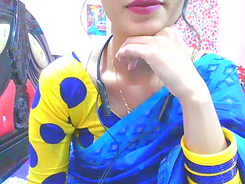 Snapshot of night_queeen7 chatting on November 25, 6:52 pm night queeen7 online show from November 25, 6:52 pm