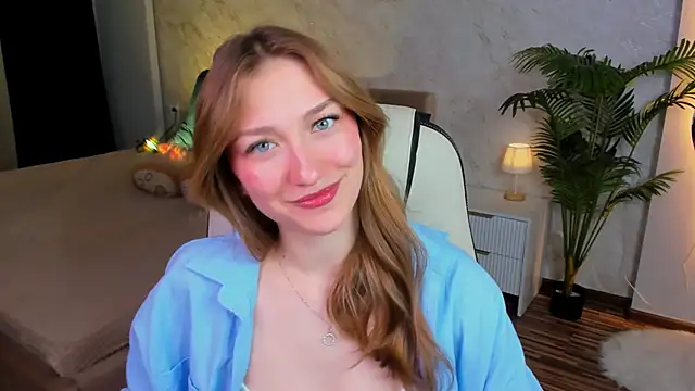 Snapshot of AngelAnabelle chatting on October 4, 9:02 pm AngelAnabelle online show from October 4, 9:02 pm