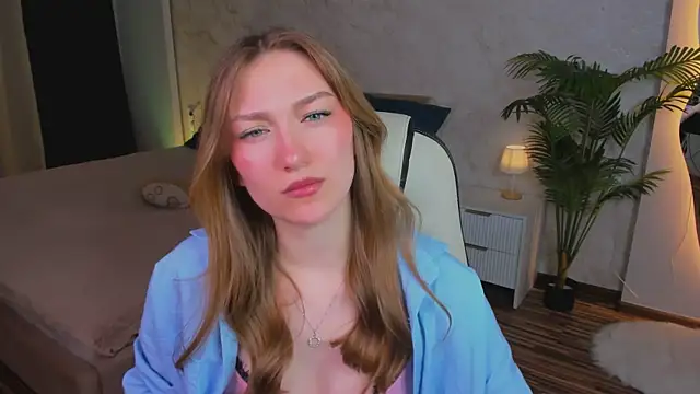 Snapshot of AngelAnabelle chatting on October 5, 8:51 pm AngelAnabelle online show from October 5, 8:51 pm