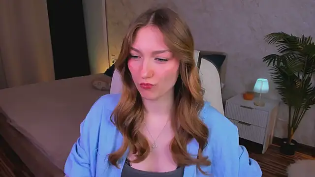 Snapshot of AngelAnabelle chatting on November 16, 8:47 pm AngelAnabelle online show from November 16, 8:47 pm