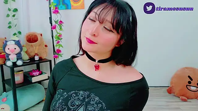 Snapshot of tiramesusuu chatting on November 24, 7:57 pm tiramesusuu online show from November 24, 7:57 pm