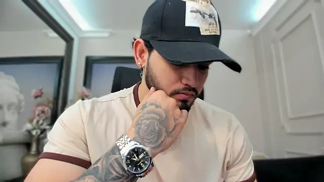 Snapshot of ElianKeiser chatting on October 23, 12:26 pm ElianKeiser online show from October 23, 12:26 pm