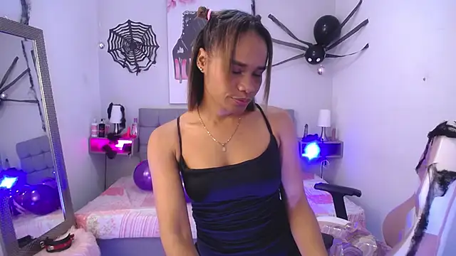 ingrid03 taffur online show from October 22, 7:57 pm