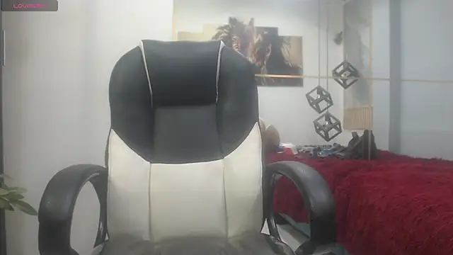 chuby pau online show from November 30, 1:42 am