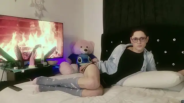 Tyler cat online show from October 21, 11:22 am