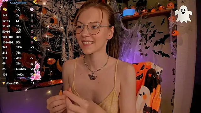 lyra thenymph online show from November 3, 12:13 am