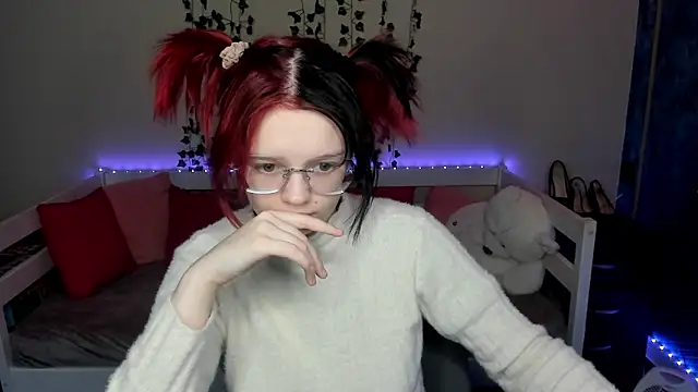 Snapshot of shy_elina01 chatting on November 15, 10:34 am shy elina01 online show from November 15, 10:34 am