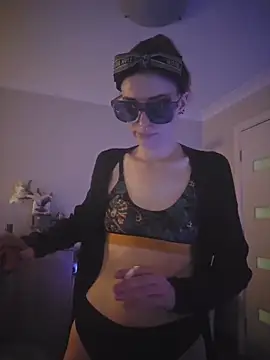 Snapshot of lonely_Cosplay_chick chatting on November 7, 5:13 pm lonely Cosplay chick online show from November 7, 5:13 pm