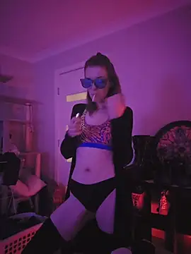 Snapshot of lonely_Cosplay_chick chatting on November 8, 4:29 pm lonely Cosplay chick online show from November 8, 4:29 pm