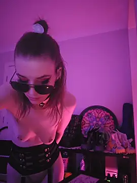 Snapshot of lonely_Cosplay_chick chatting on November 16, 6:02 pm lonely Cosplay chick online show from November 16, 6:02 pm