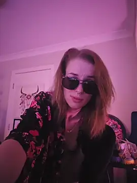 Snapshot of lonely_Cosplay_chick chatting on November 22, 5:01 pm lonely Cosplay chick online show from November 22, 5:01 pm