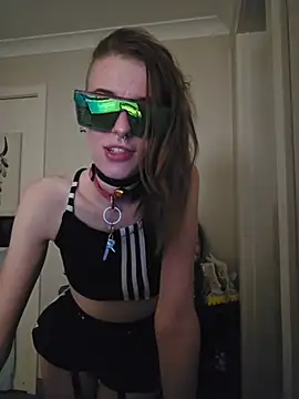 Snapshot of lonely_Cosplay_chick chatting on December 14, 12:10 pm lonely Cosplay chick online show from December 14, 12:10 pm