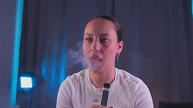 formoneyes online show from October 6, 4:21 am