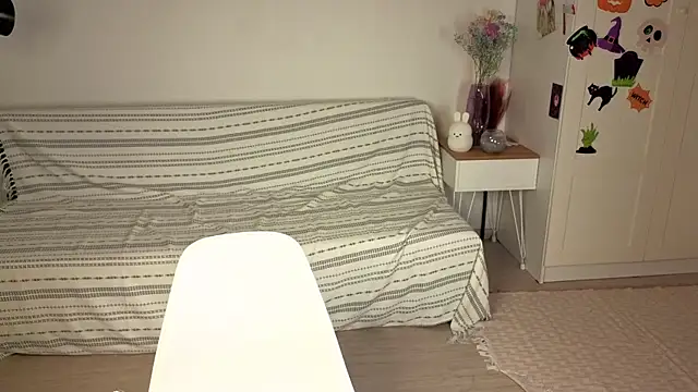 formoneyes online show from December 1, 4:06 am