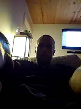 Snapshot of mcxxx87 chatting on October 16, 3:29 am mcxxx87 online show from October 16, 3:29 am