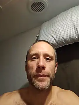 Snapshot of mcxxx87 chatting on October 26, 8:31 am mcxxx87 online show from October 26, 8:31 am