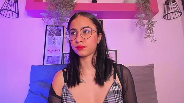 Alana Martinez  online show from December 1, 1:05 pm