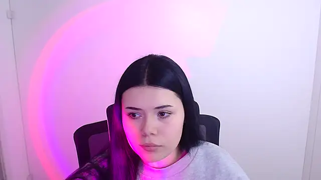 Mona Esty online show from October 9, 5:22 pm