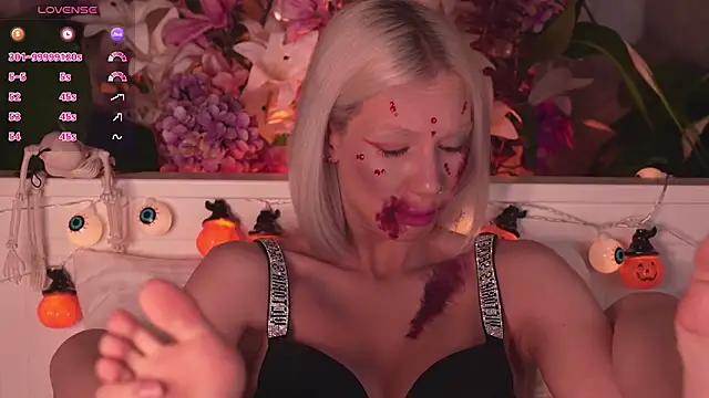 Snapshot of RanyThomson chatting on October 31, 5:03 pm RanyThomson online show from October 31, 5:03 pm