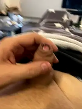 Snapshot of Sklavekay chatting on November 30, 8:18 am Sklavekay online show from November 30, 8:18 am