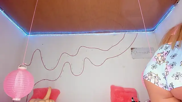 shannon kinne  online show from November 5, 1:22 pm