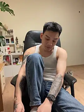 latava online show from October 25, 4:02 pm