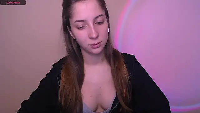 Snapshot of _OlivkaSexy chatting on November 12, 10:37 am OlivkaSexy online show from November 12, 10:37 am