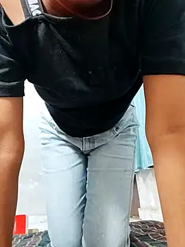 Saniya Doll online show from October 14, 8:26 am