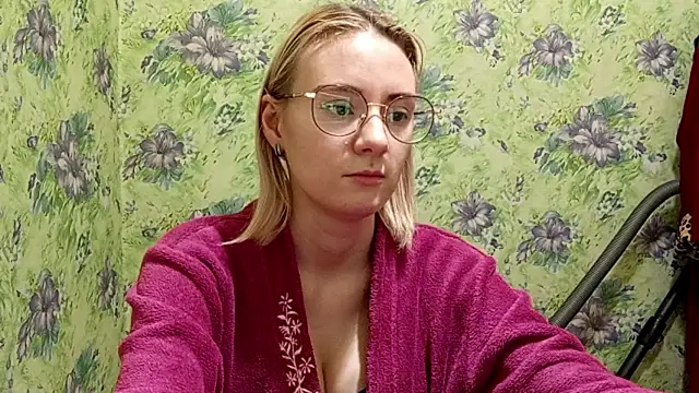  SwimmyGrl  online show from October 23, 1:21 pm