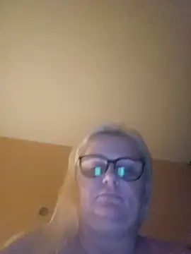 NieMaJazdyBezGwiazdy7883 online show from October 19, 5:02 pm