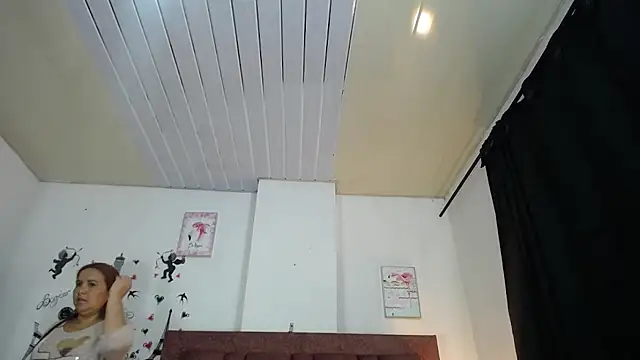 vauroraper online show from October 31, 12:44 am