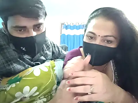 horny milf couple online show from October 19, 4:40 pm