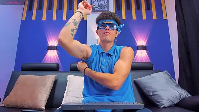 Snapshot of imsammytop chatting on October 22, 11:32 am imsammytop online show from October 22, 11:32 am