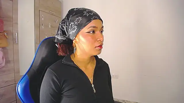 AAfrodithaa online show from October 16, 9:10 am