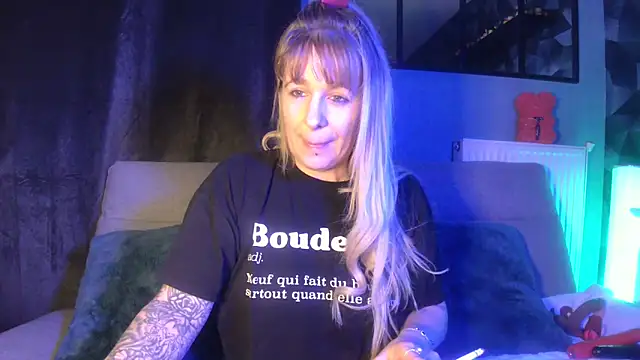 Delichieuse5 online show from February 19, 8:41 pm