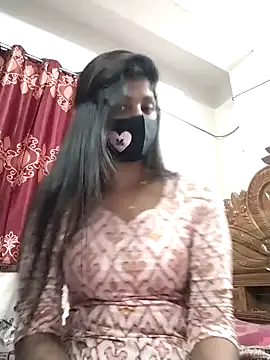 Snapshot of Queen-Any chatting on November 9, 1:31 pm Queen-Any online show from November 9, 1:31 pm