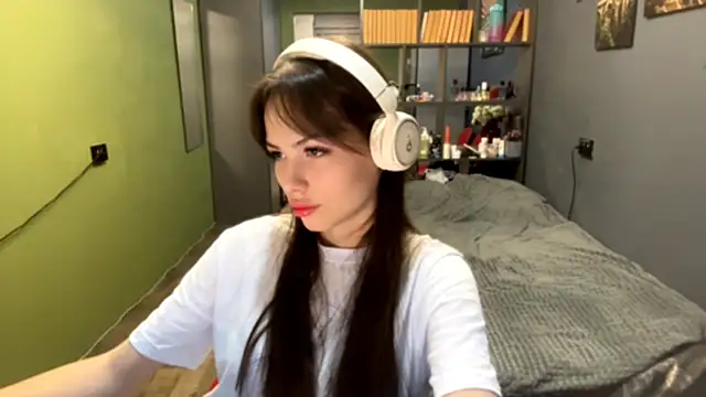 MysticAlisa online show from October 16, 10:05 am