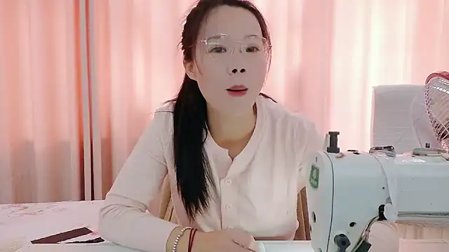 Snapshot of CCOO520 chatting on October 26, 6:08 am CCOO520 online show from October 26, 6:08 am