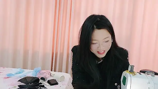 Snapshot of CCOO520 chatting on October 31, 4:24 am CCOO520 online show from October 31, 4:24 am