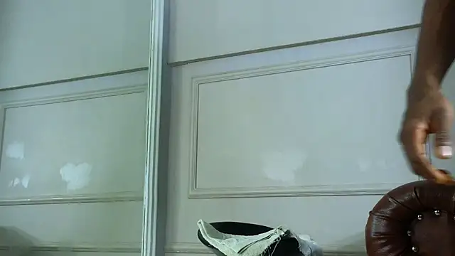 Snapshot of DereckWolf_ chatting on October 29, 11:23 am DereckWolf online show from October 29, 11:23 am