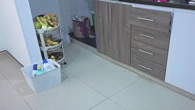 Catherine     online show from November 30, 2:04 am