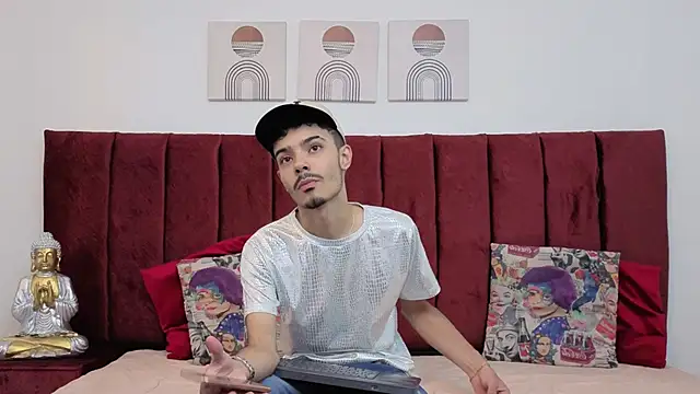 Timothe Evans online show from October 14, 9:04 pm