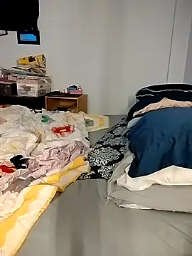 Lauren2012ss online show from November 25, 8:36 am