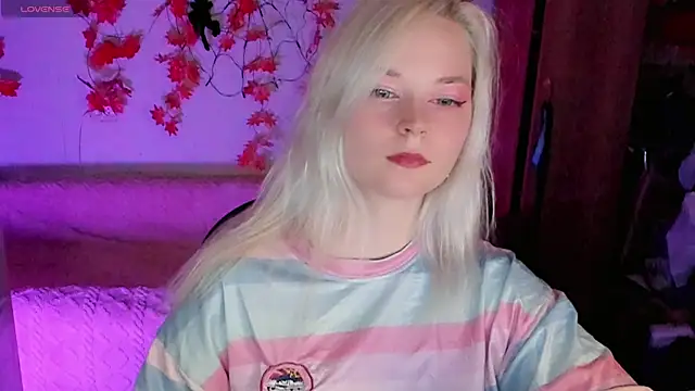 HoneyDazzle online show from October 24, 7:32 pm